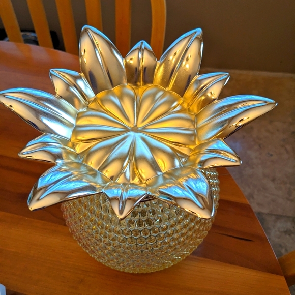 Bath & Body Works glass iridescent PINEAPPLE PALM 3-WICK CANDLE HOLDER like new - Picture 2 of 3